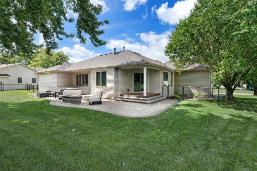 659 Crestview Lane, Owatonna, MN 55060