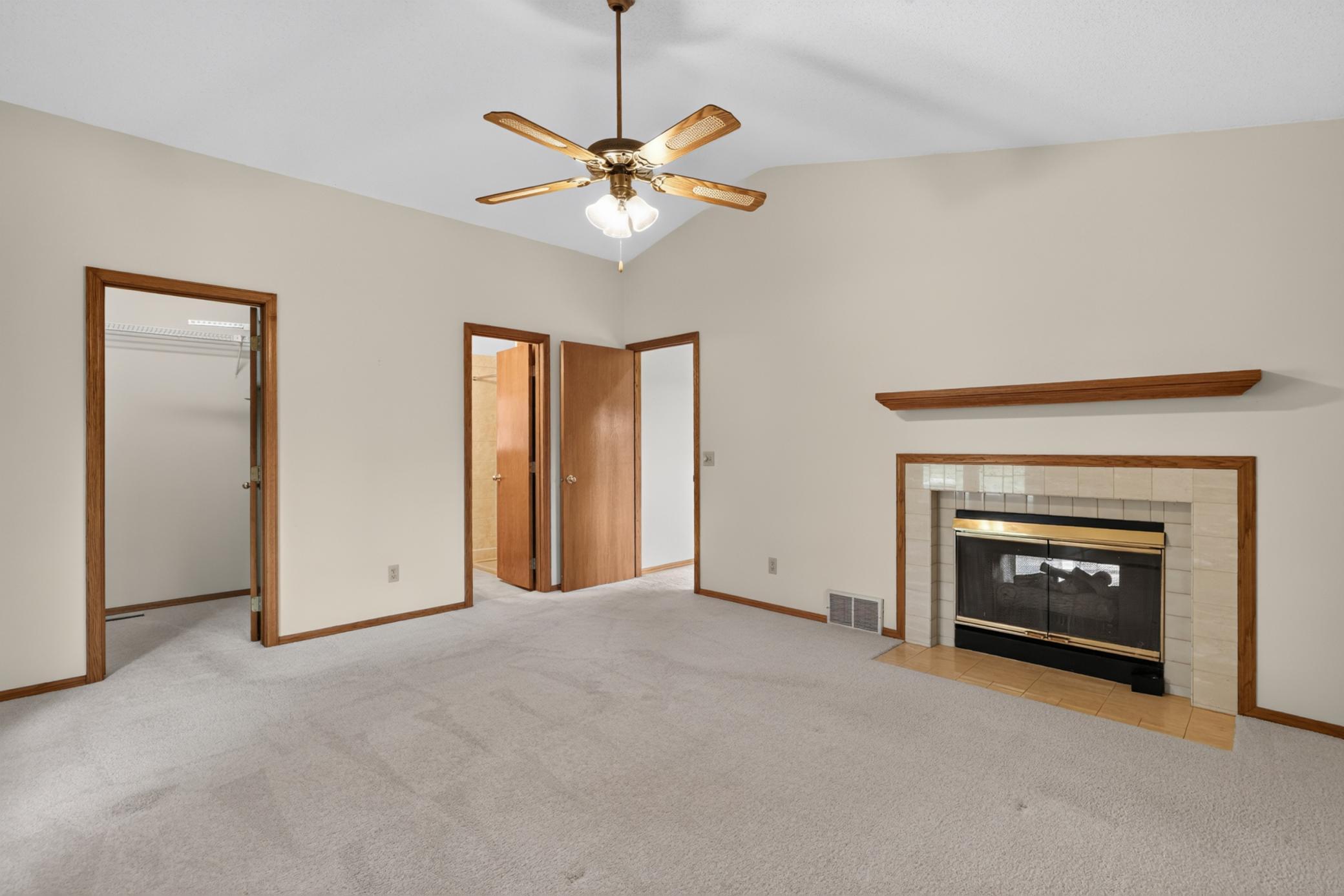 Primary Suite/Main Floor