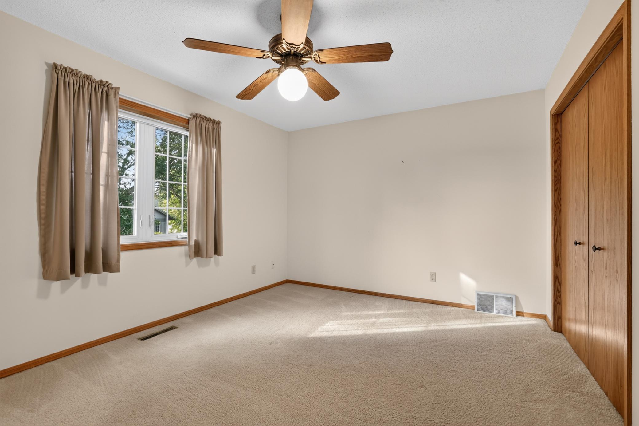 Bedroom 2/Upper Level