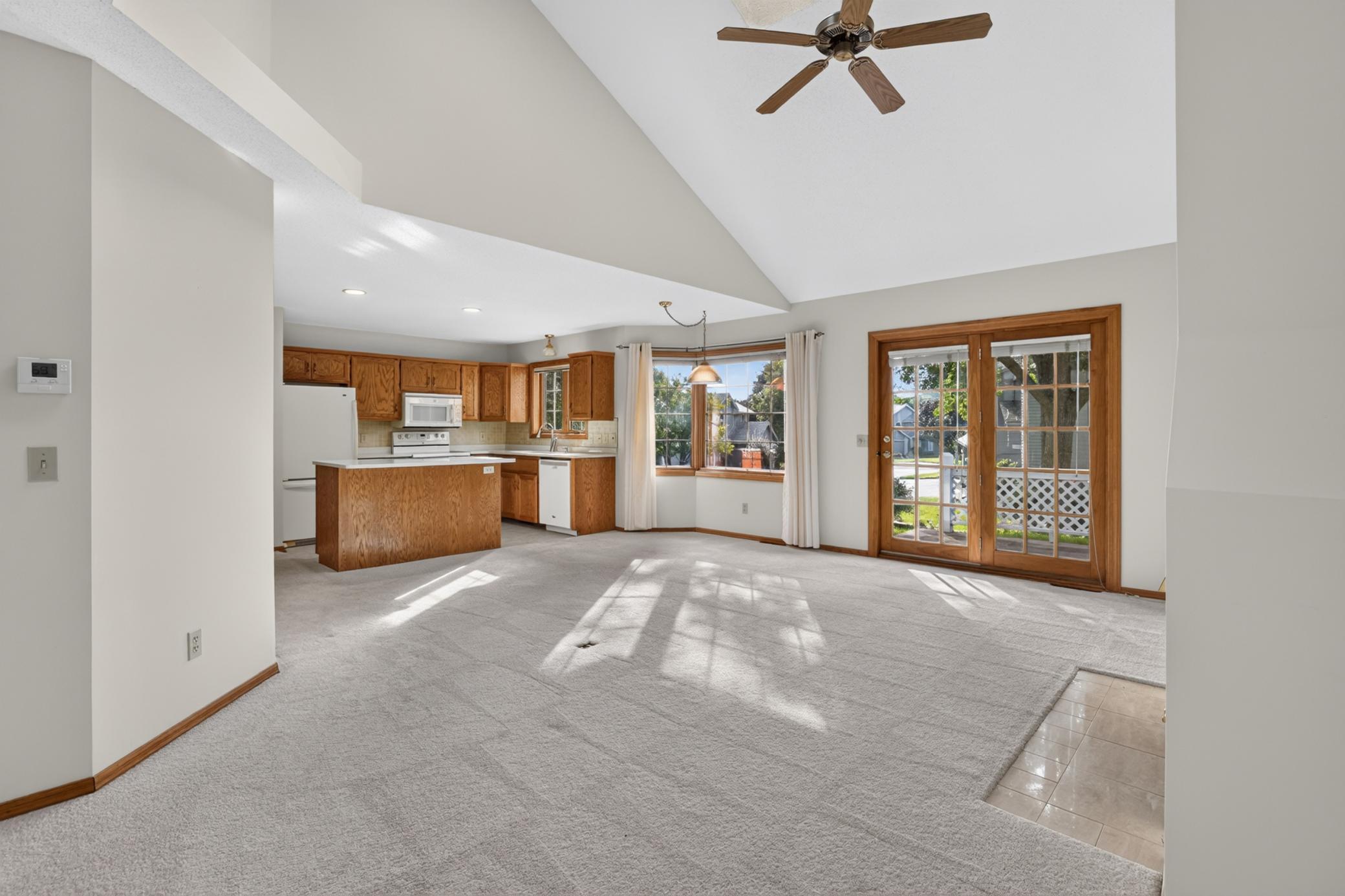 Living Room/Kitchen