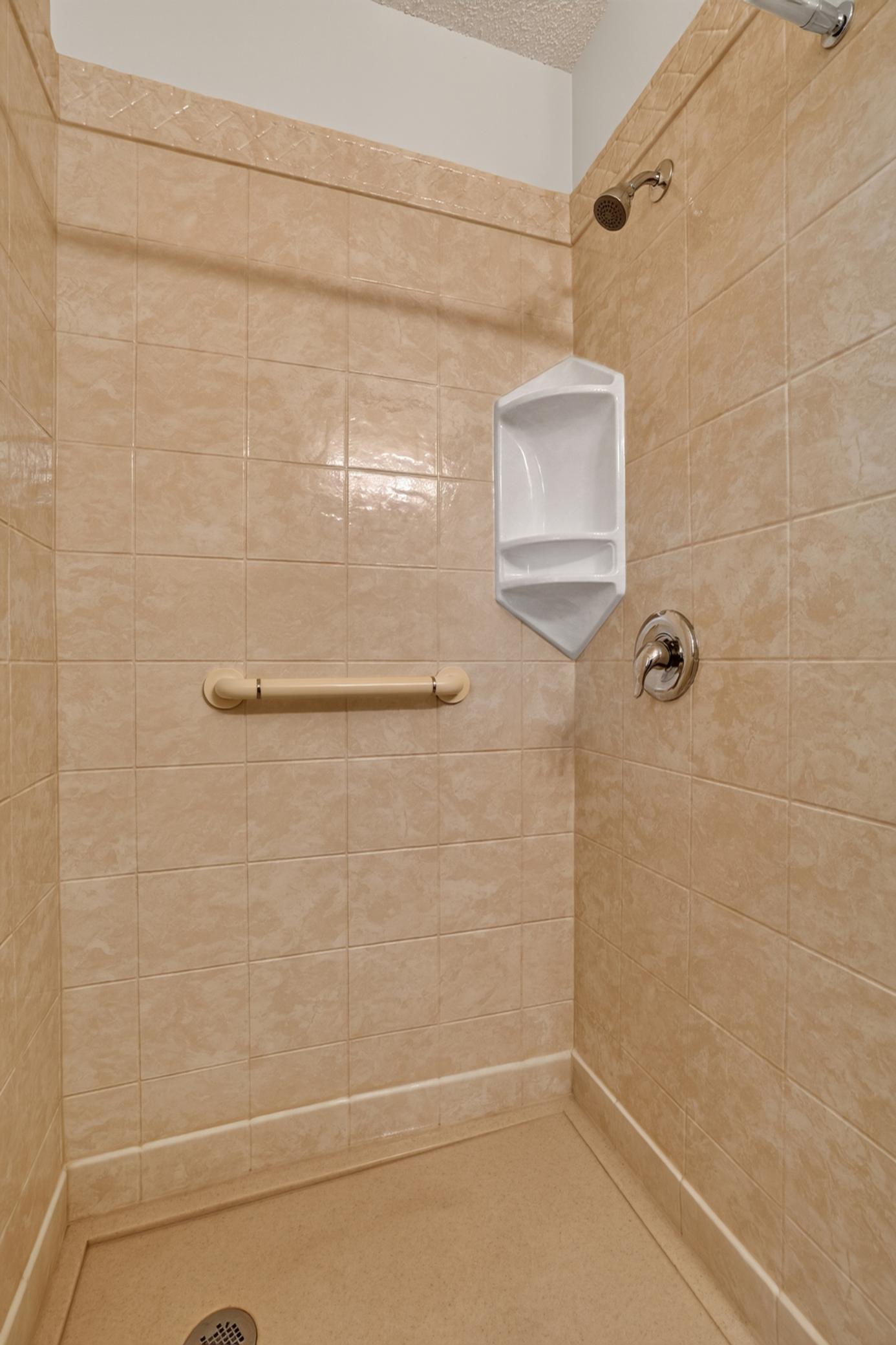 Primary 3/4 Bath/Main