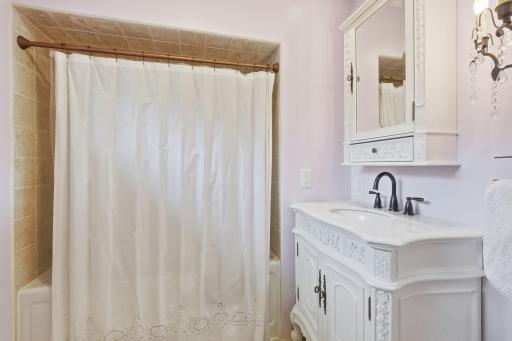 6820 Thomas Avenue S, Richfield, MN 55423
