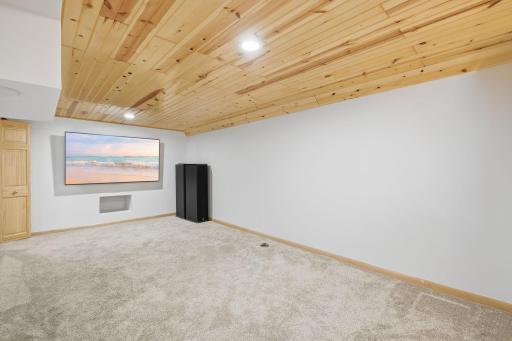 6820 Thomas Avenue S, Richfield, MN 55423