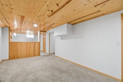 6820 Thomas Avenue S, Richfield, MN 55423