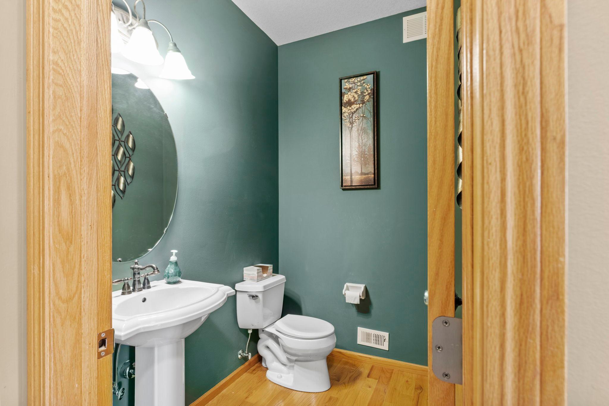 135-web-or-mls-40617 Lowden Ave-588 (57).jpg