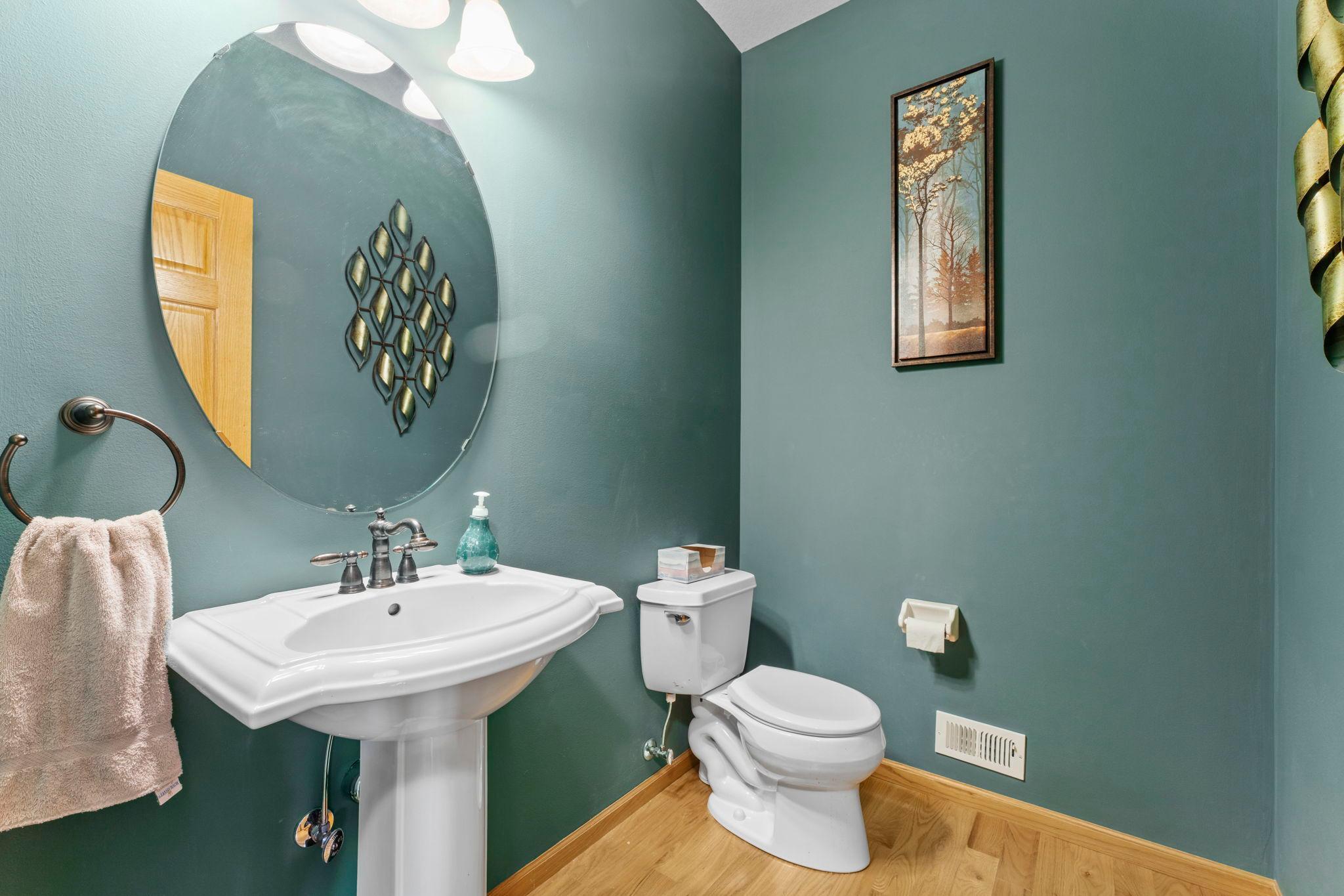 135-web-or-mls-40617 Lowden Ave-588 (58).jpg
