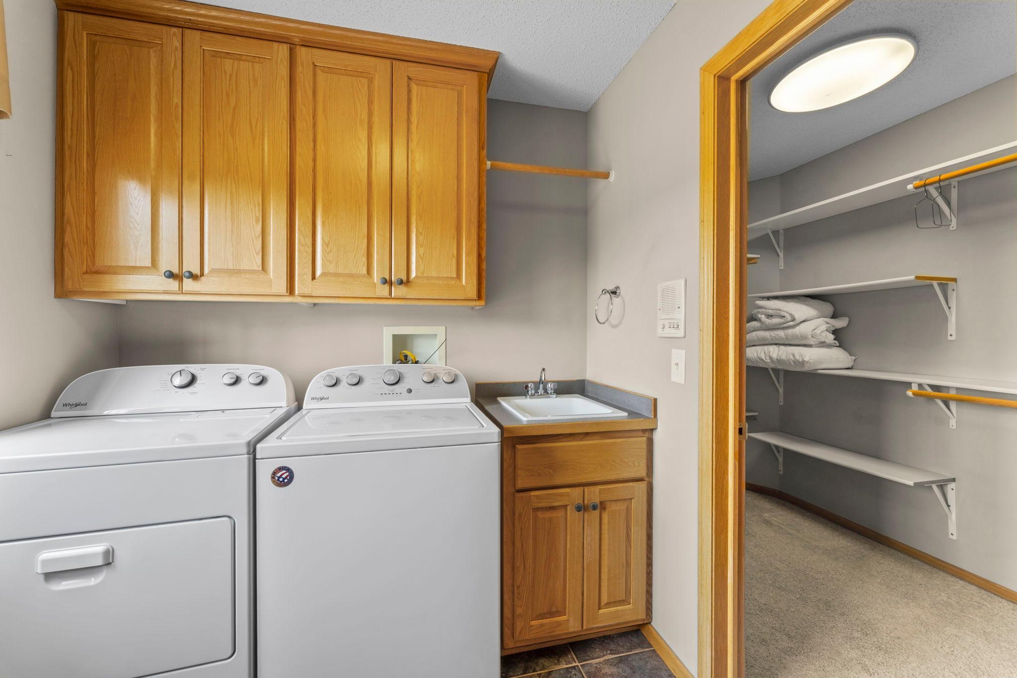 135-web-or-mls-40617 Lowden Ave-588 (80).jpg