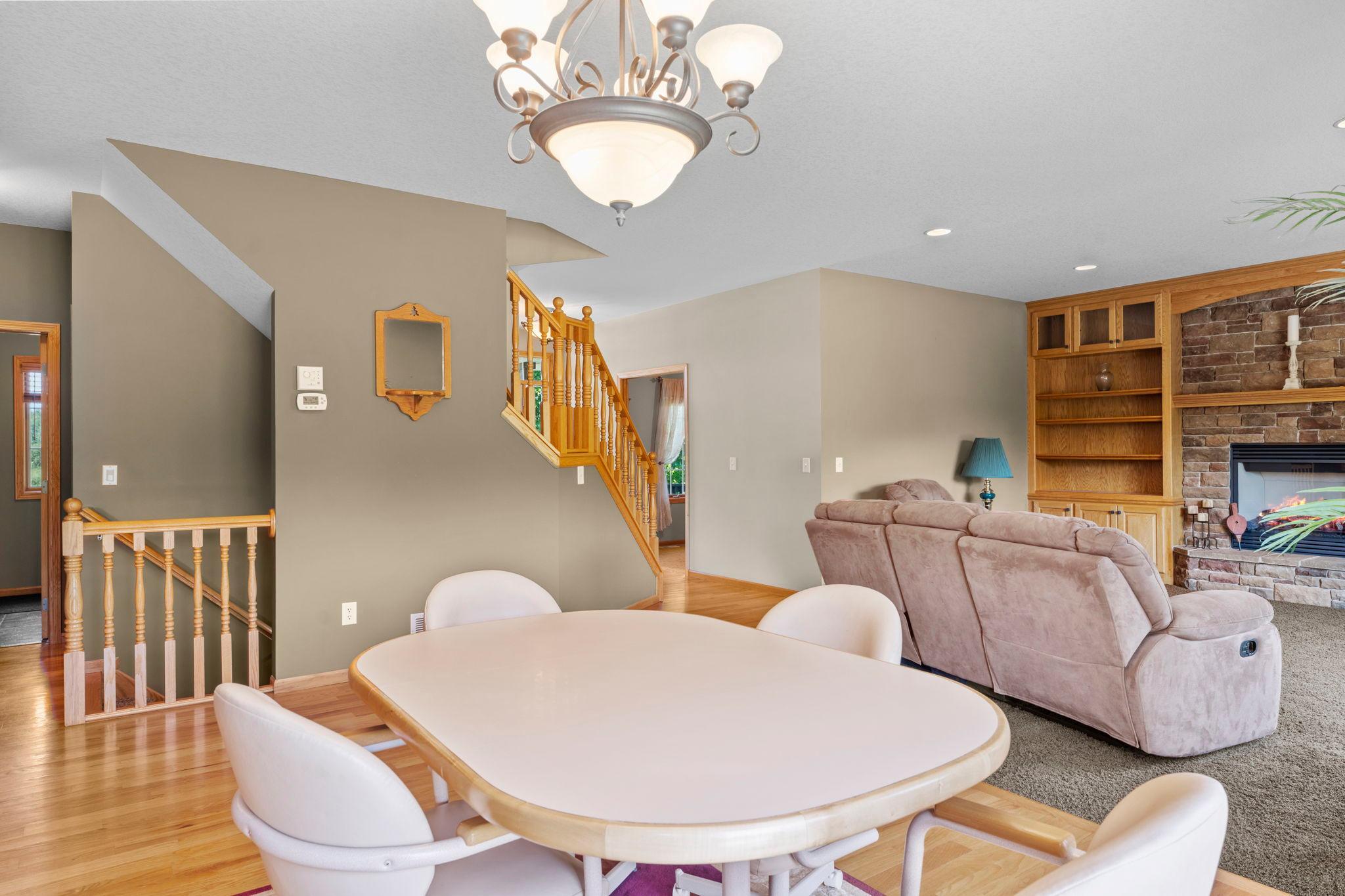135-web-or-mls-40617 Lowden Ave-588 (47).jpg
