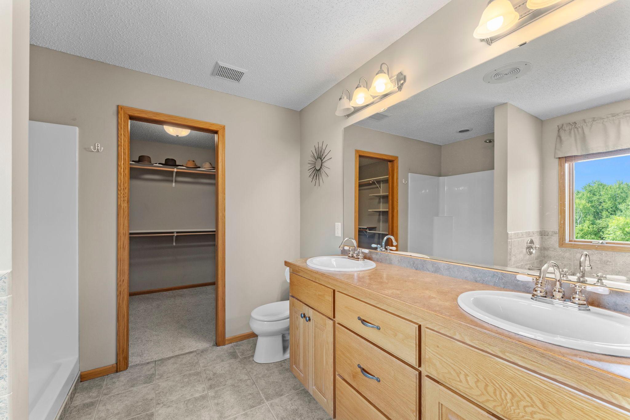 135-web-or-mls-40617 Lowden Ave-588 (67).jpg