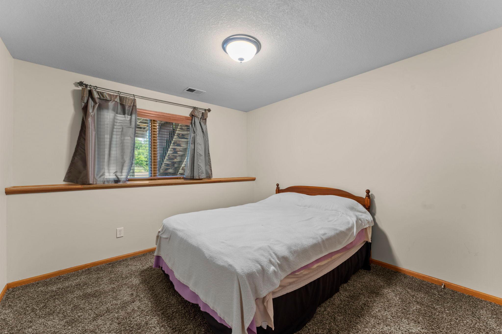135-web-or-mls-40617 Lowden Ave-588 (90).jpg