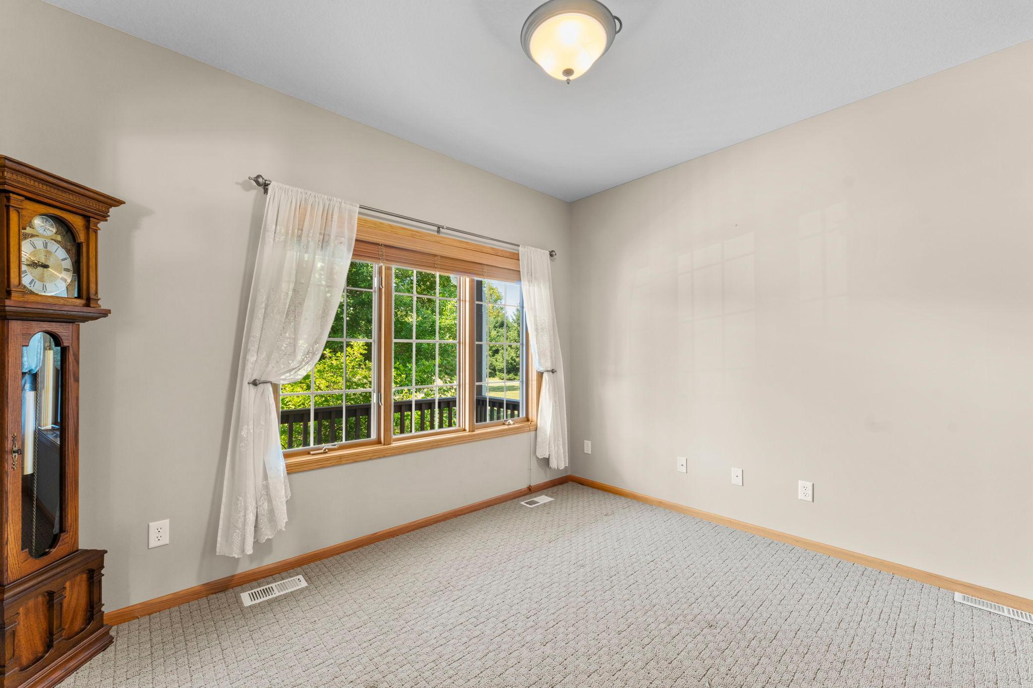 135-web-or-mls-40617 Lowden Ave-588 (32).jpg