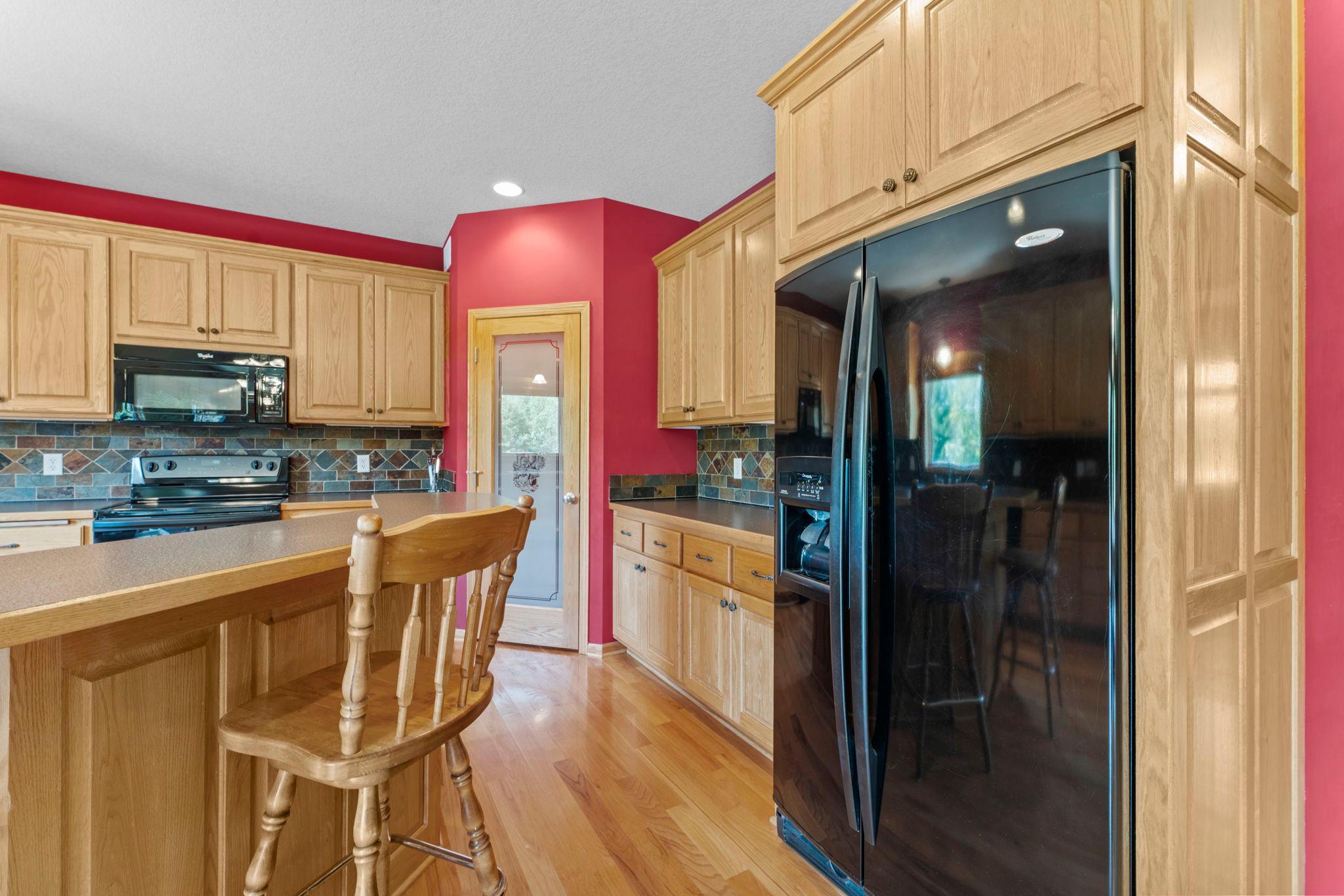 135-web-or-mls-40617 Lowden Ave-588 (55).jpg