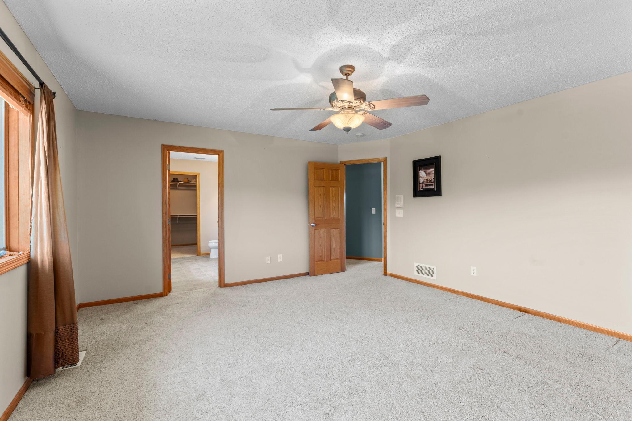 135-web-or-mls-40617 Lowden Ave-588 (65).jpg