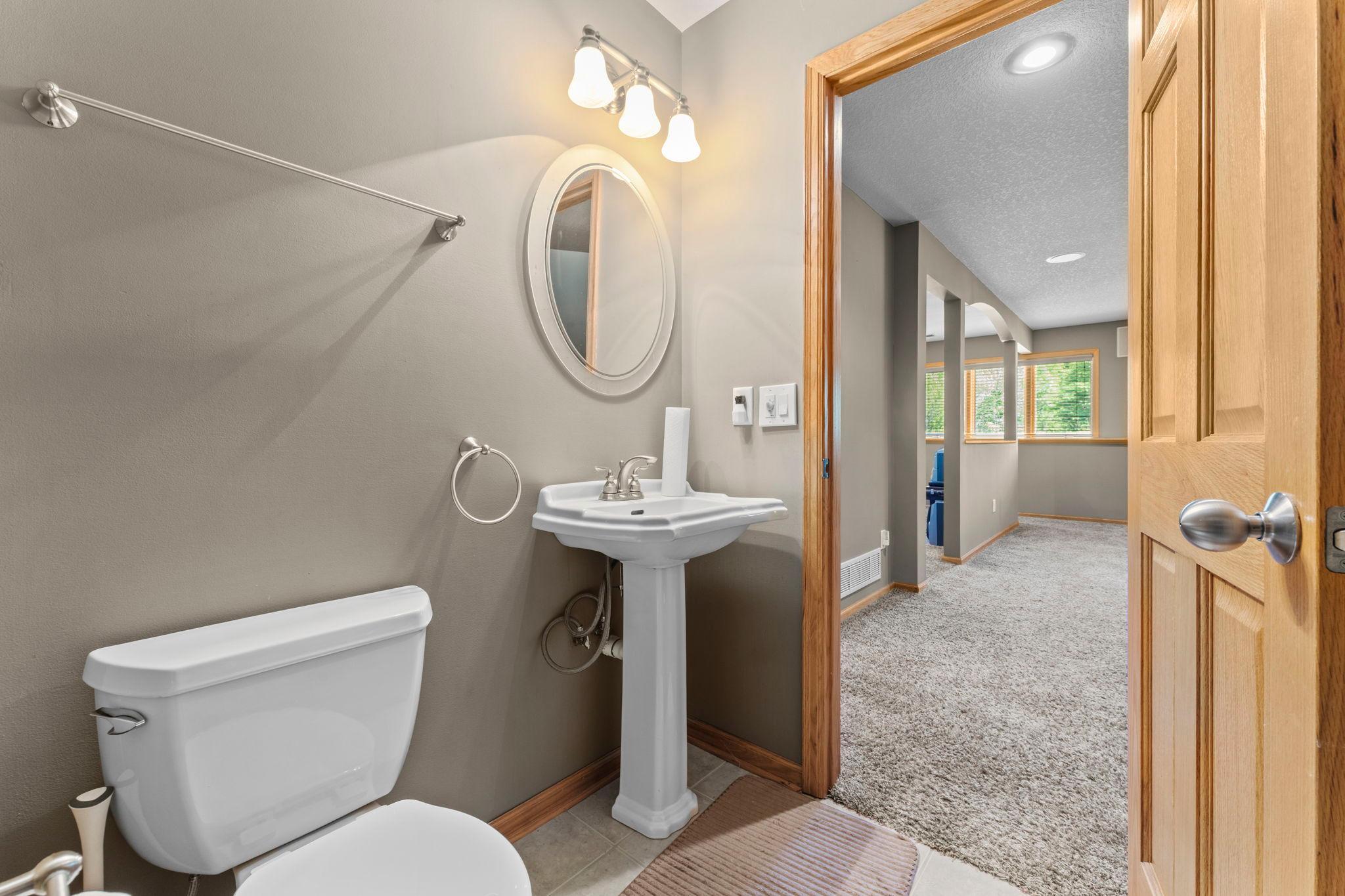 135-web-or-mls-40617 Lowden Ave-588 (96).jpg