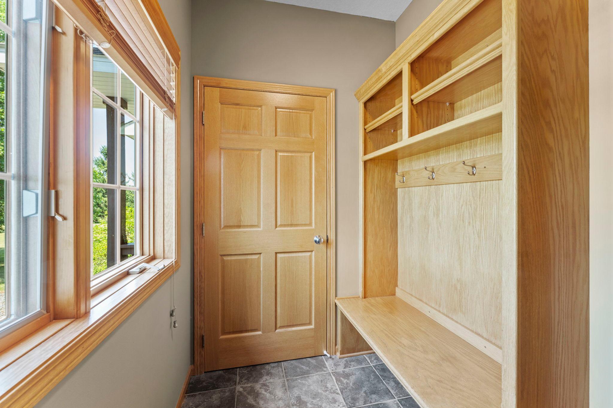 135-web-or-mls-40617 Lowden Ave-588 (59).jpg