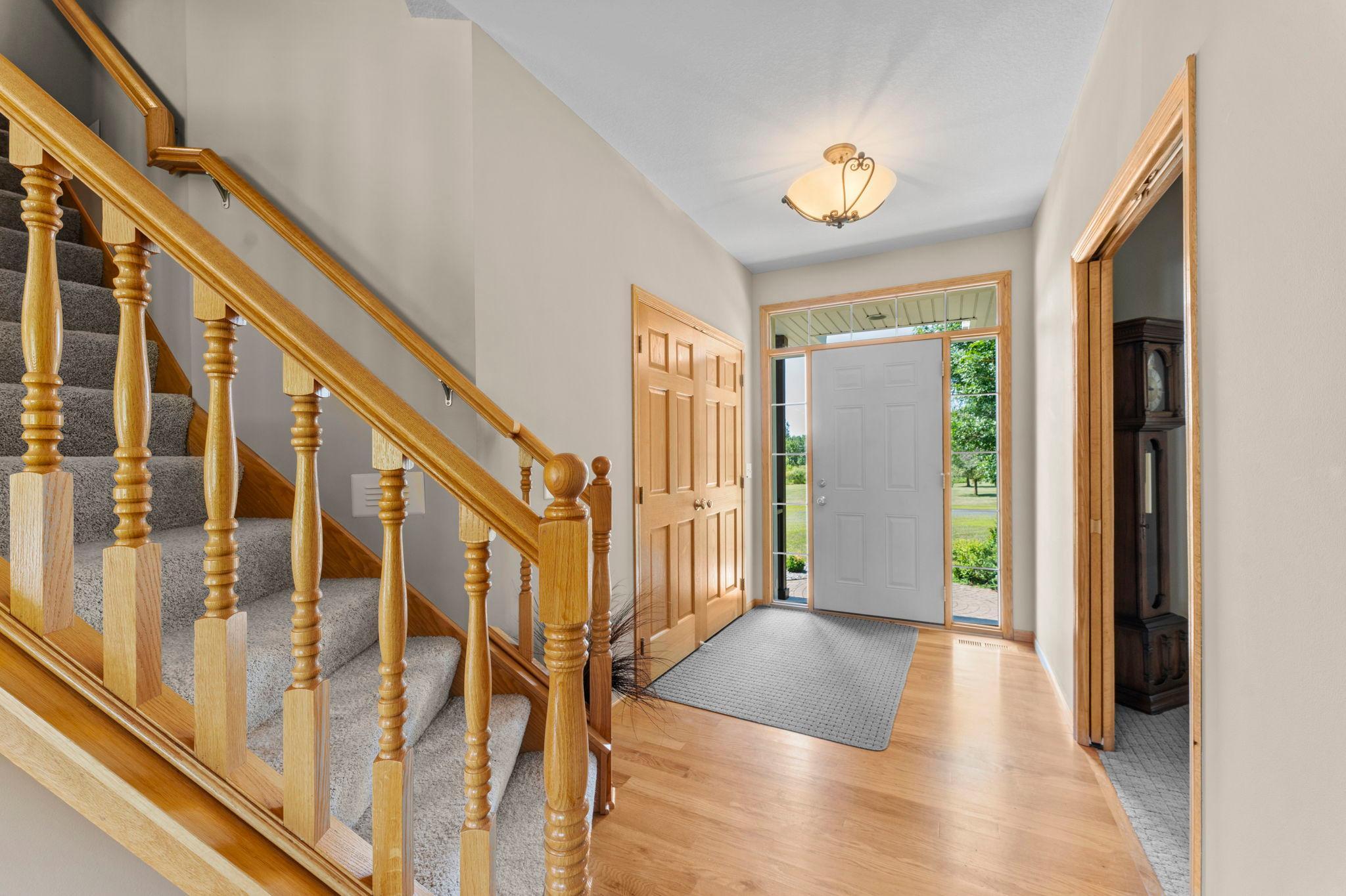 135-web-or-mls-40617 Lowden Ave-588 (28).jpg