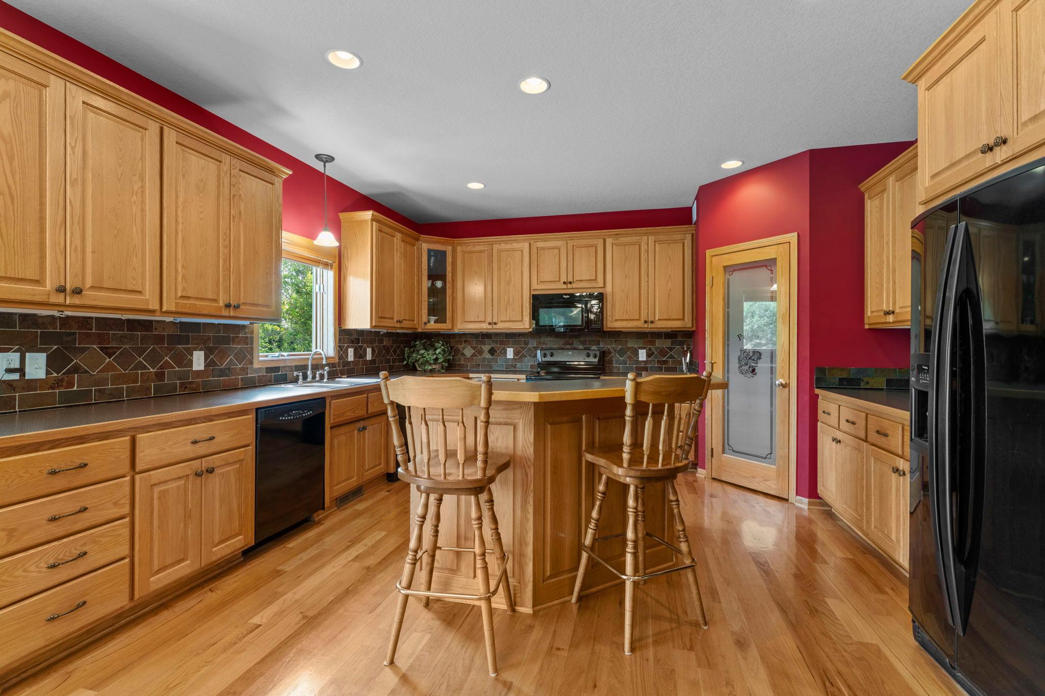 135-web-or-mls-40617 Lowden Ave-588 (48).jpg