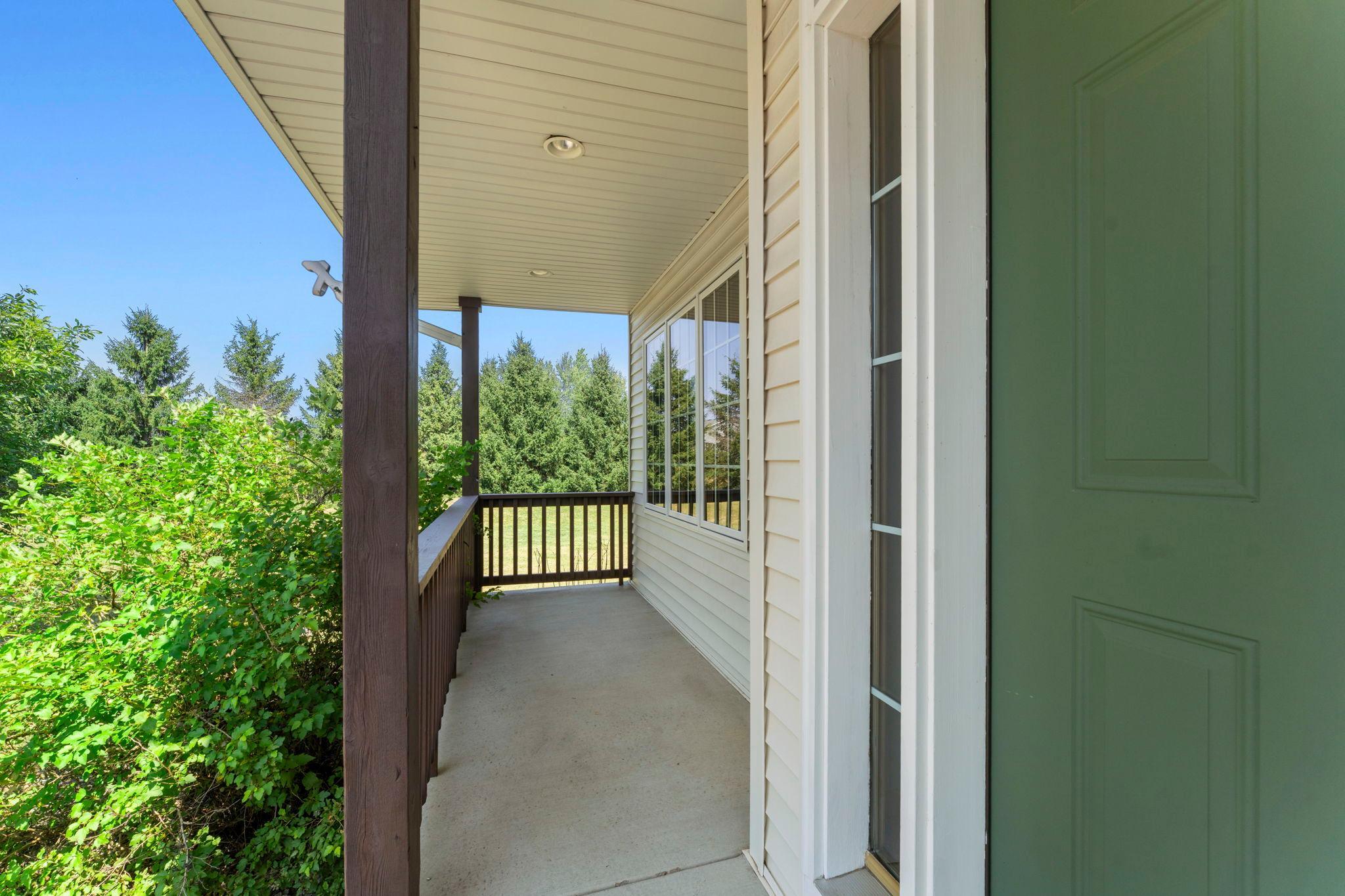 135-web-or-mls-40617 Lowden Ave-588 (27).jpg