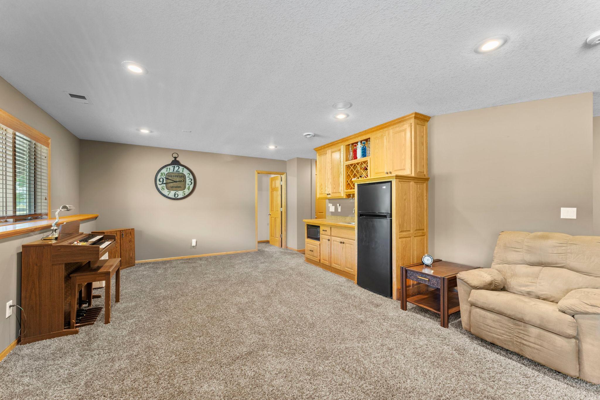 135-web-or-mls-40617 Lowden Ave-588 (83).jpg
