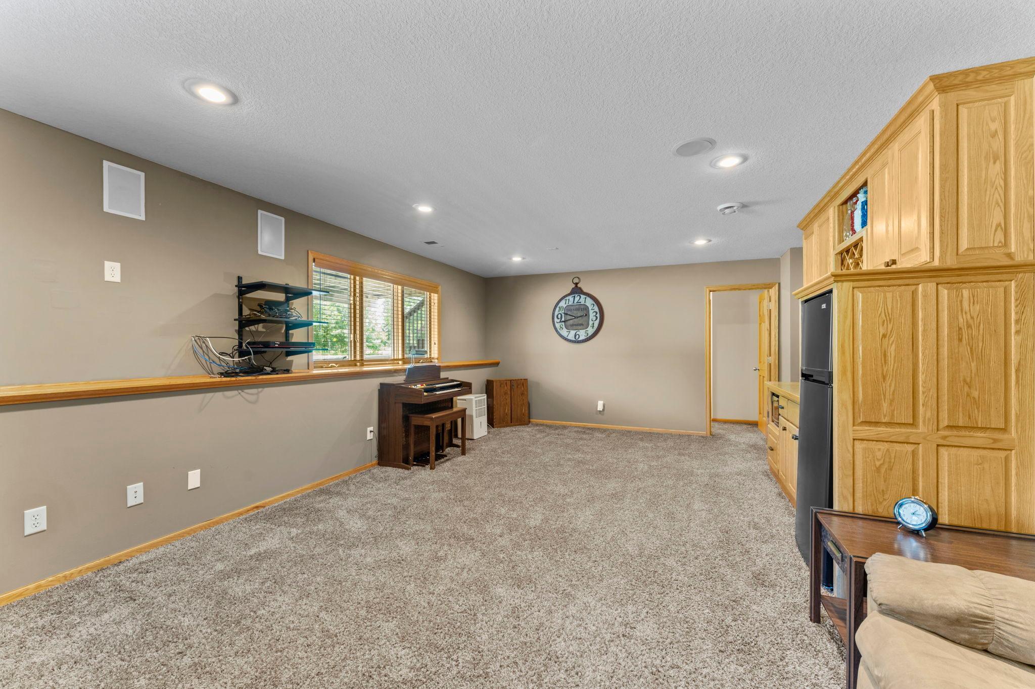 135-web-or-mls-40617 Lowden Ave-588 (82).jpg