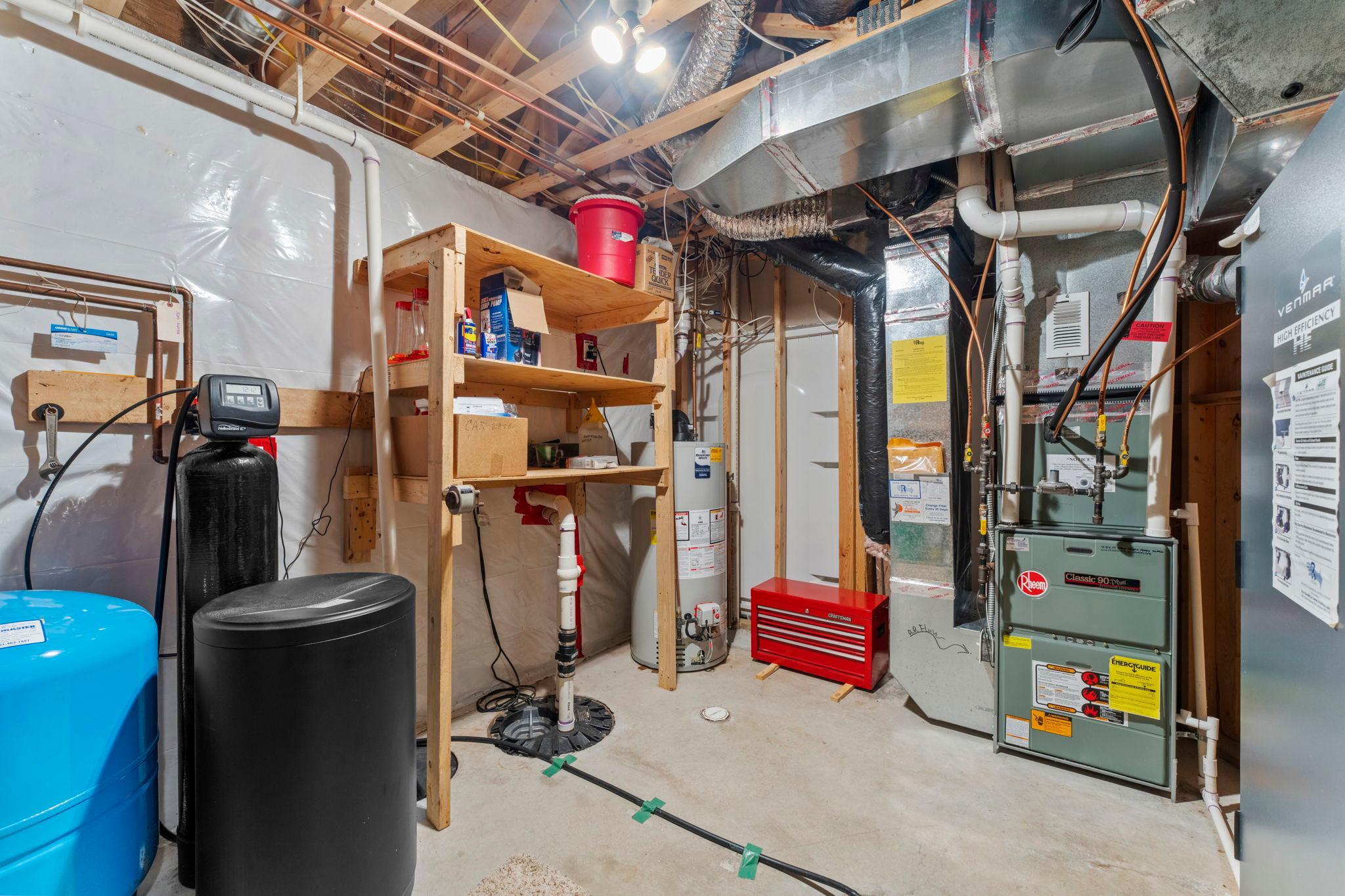 135-web-or-mls-40617 Lowden Ave-588 (97).jpg