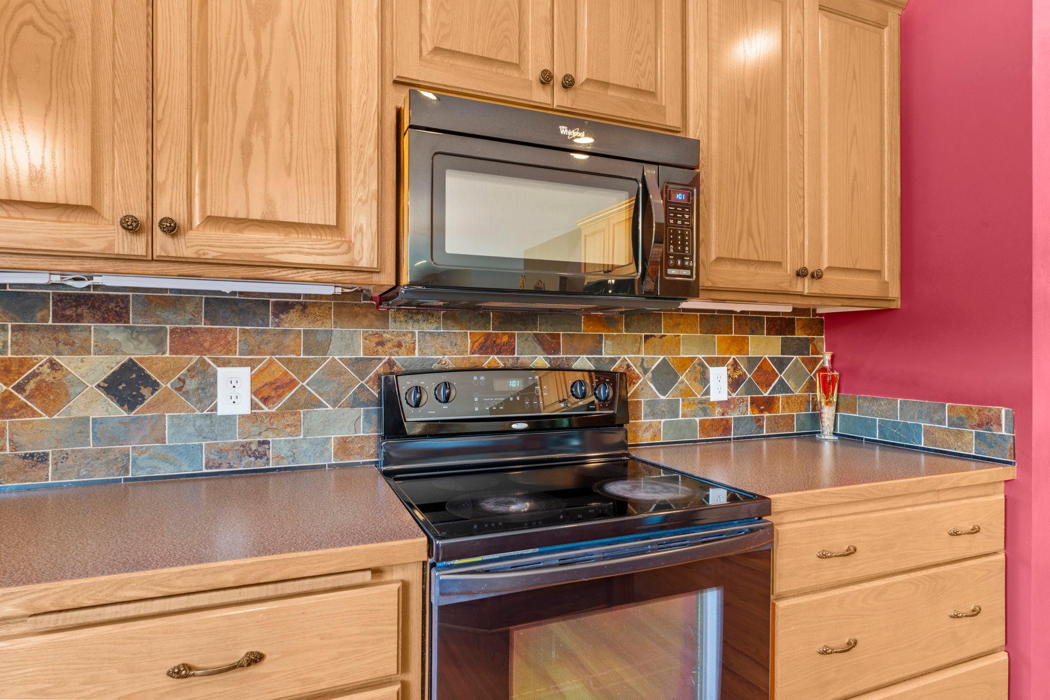 135-web-or-mls-40617 Lowden Ave-588 (51).jpg