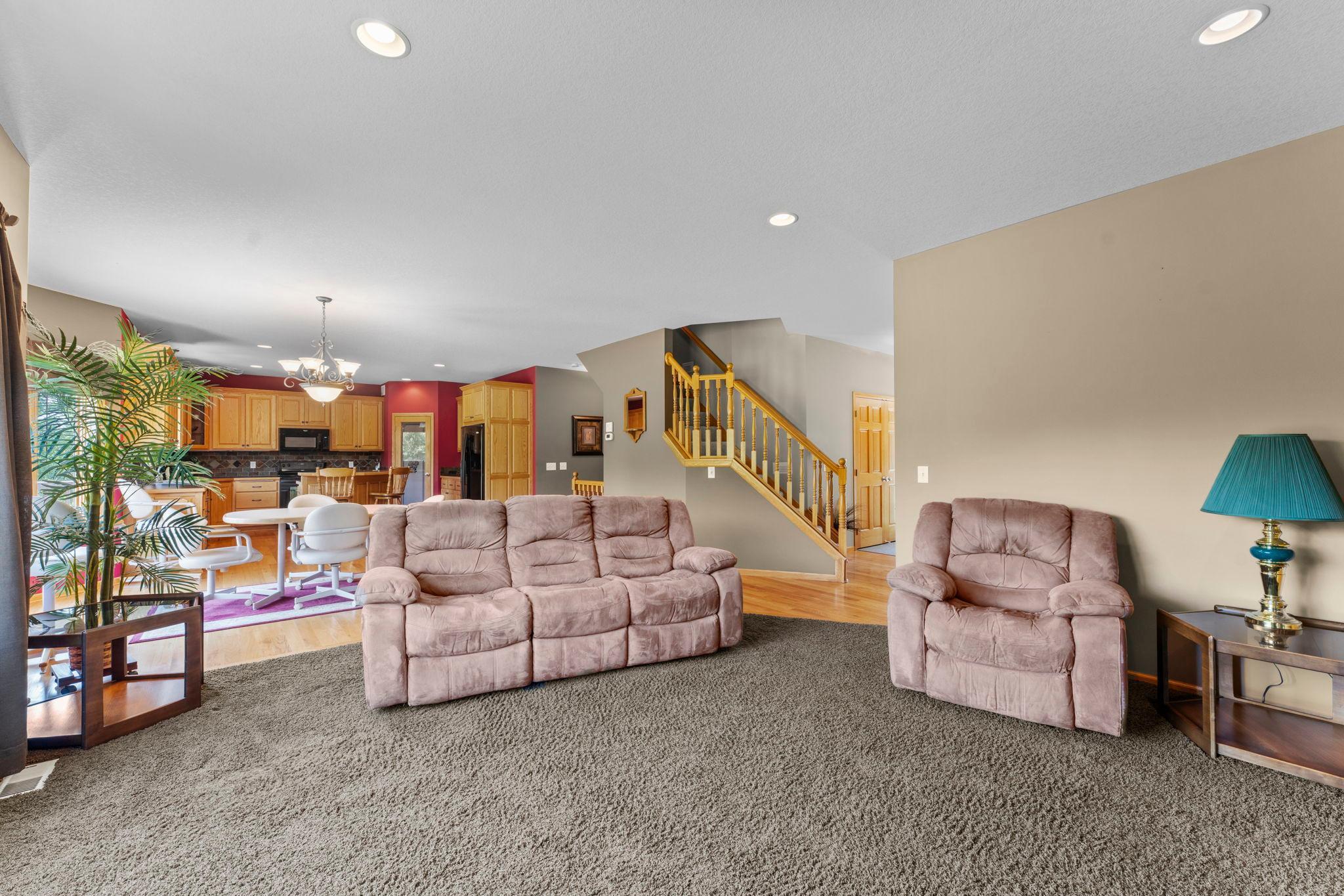 135-web-or-mls-40617 Lowden Ave-588 (43).jpg