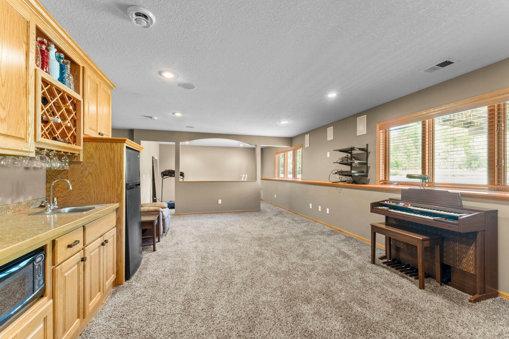 135-web-or-mls-40617 Lowden Ave-588 (86).jpg