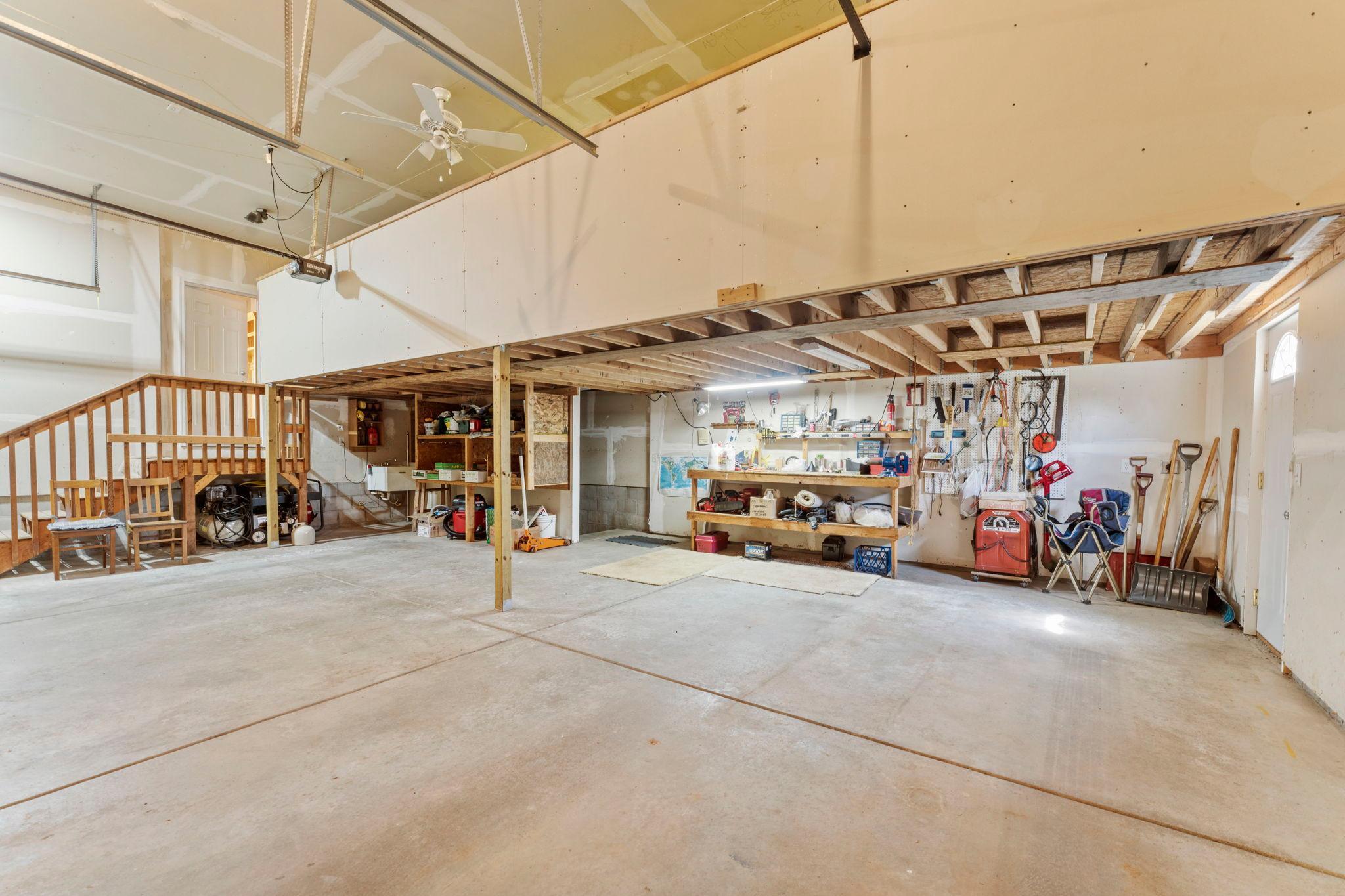 135-web-or-mls-40617 Lowden Ave-588 (103).jpg