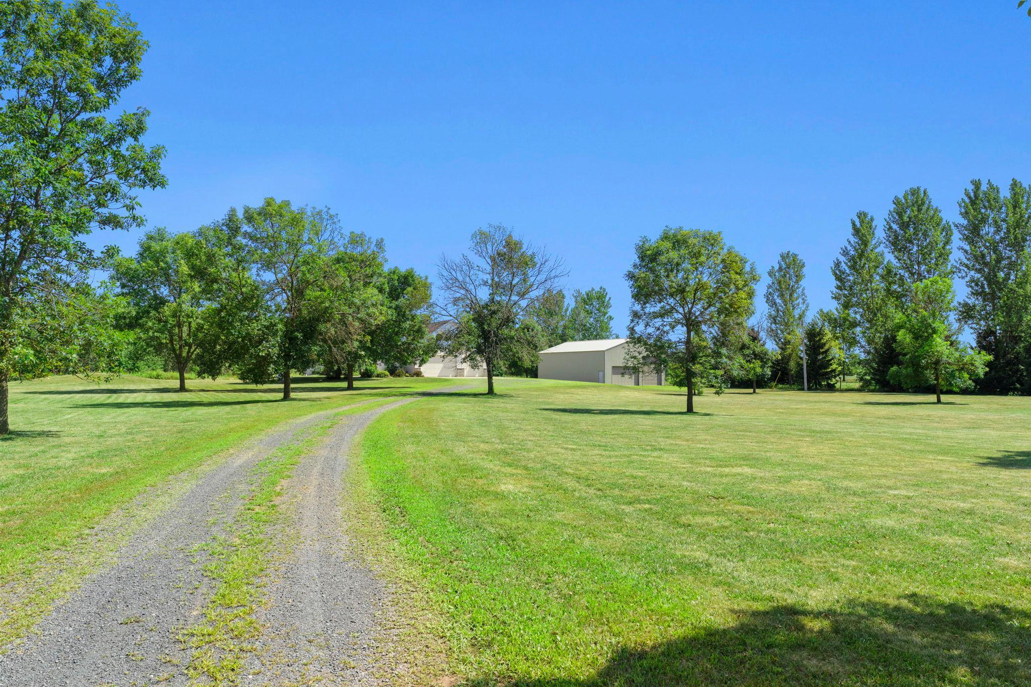 135-web-or-mls-40617 Lowden Ave-588 (19).jpg