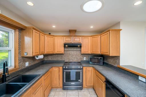 12-web-or-mls-914-n-5th-st.jpg