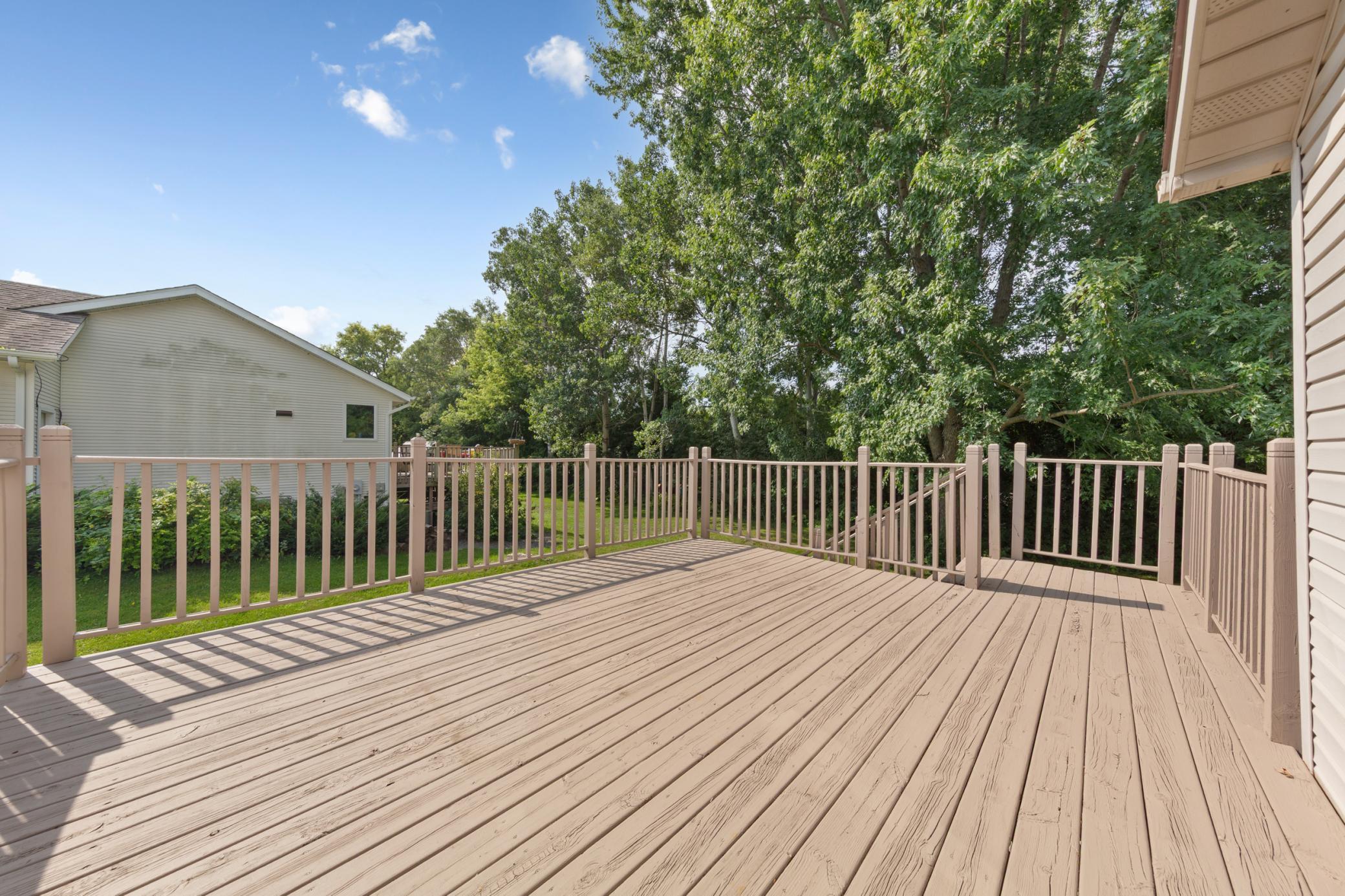 Large 14x16 deck with wooded view