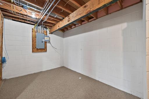 3569 Gershwin Avenue N, Oakdale, MN 55128