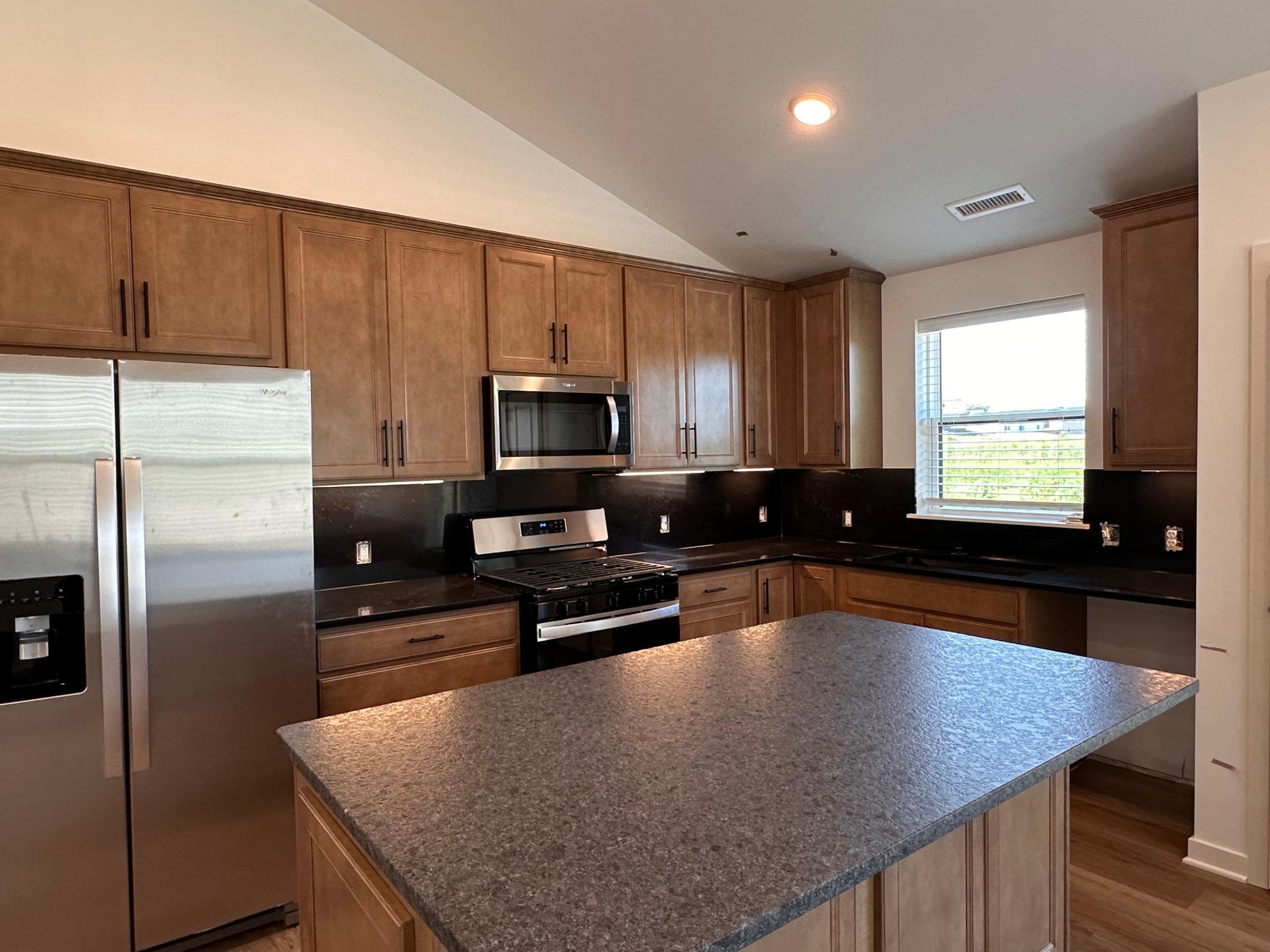 Kitchen With Under Cabinet Lights
