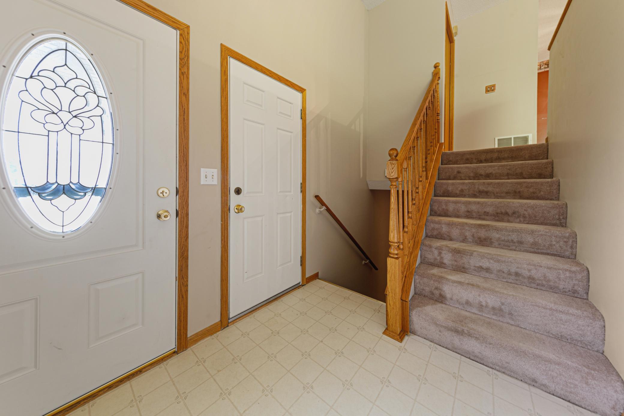 10 foyer.jpg