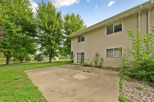 1437 Mcintosh Circle, Shakopee, MN 55379