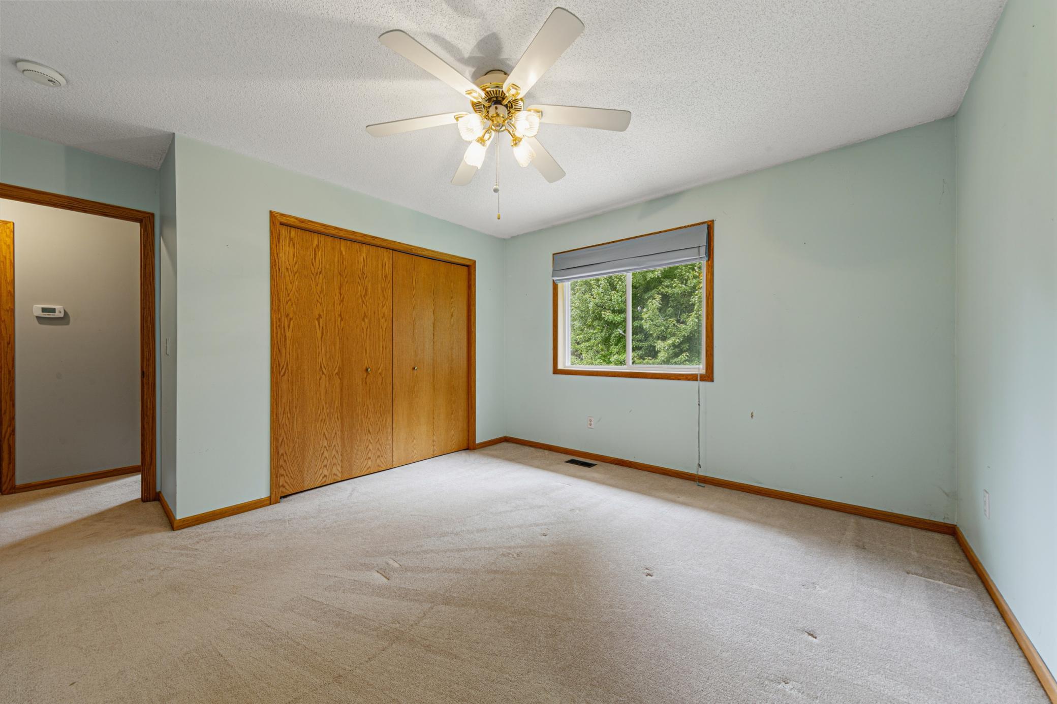 24 main bedroom.jpg