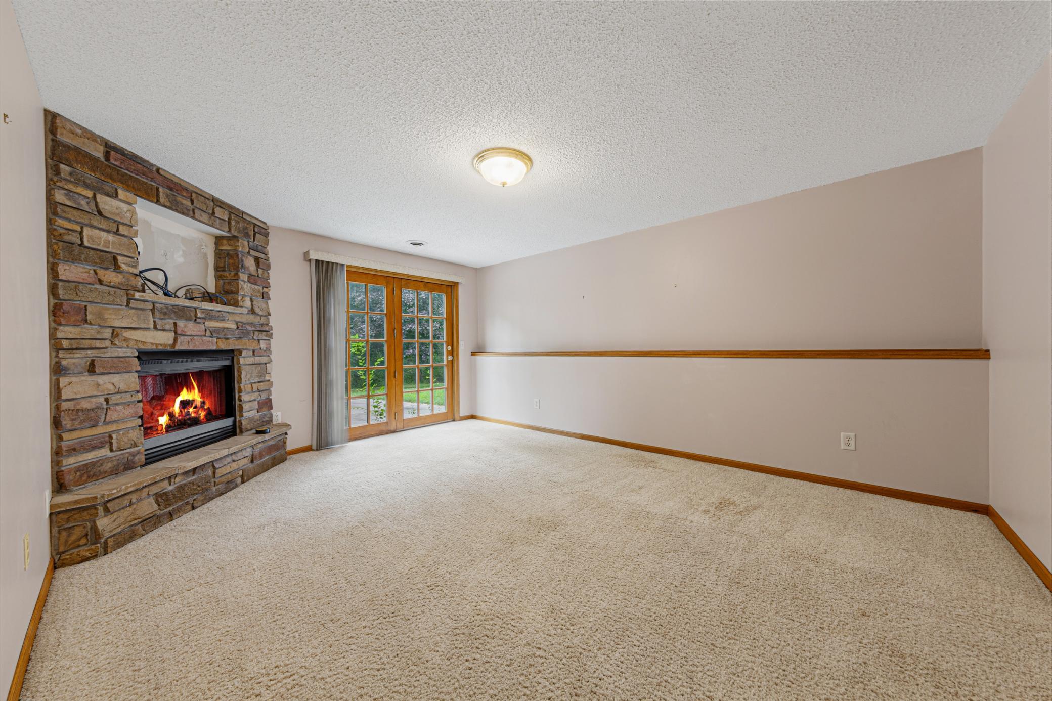 28 family room_lower.jpg