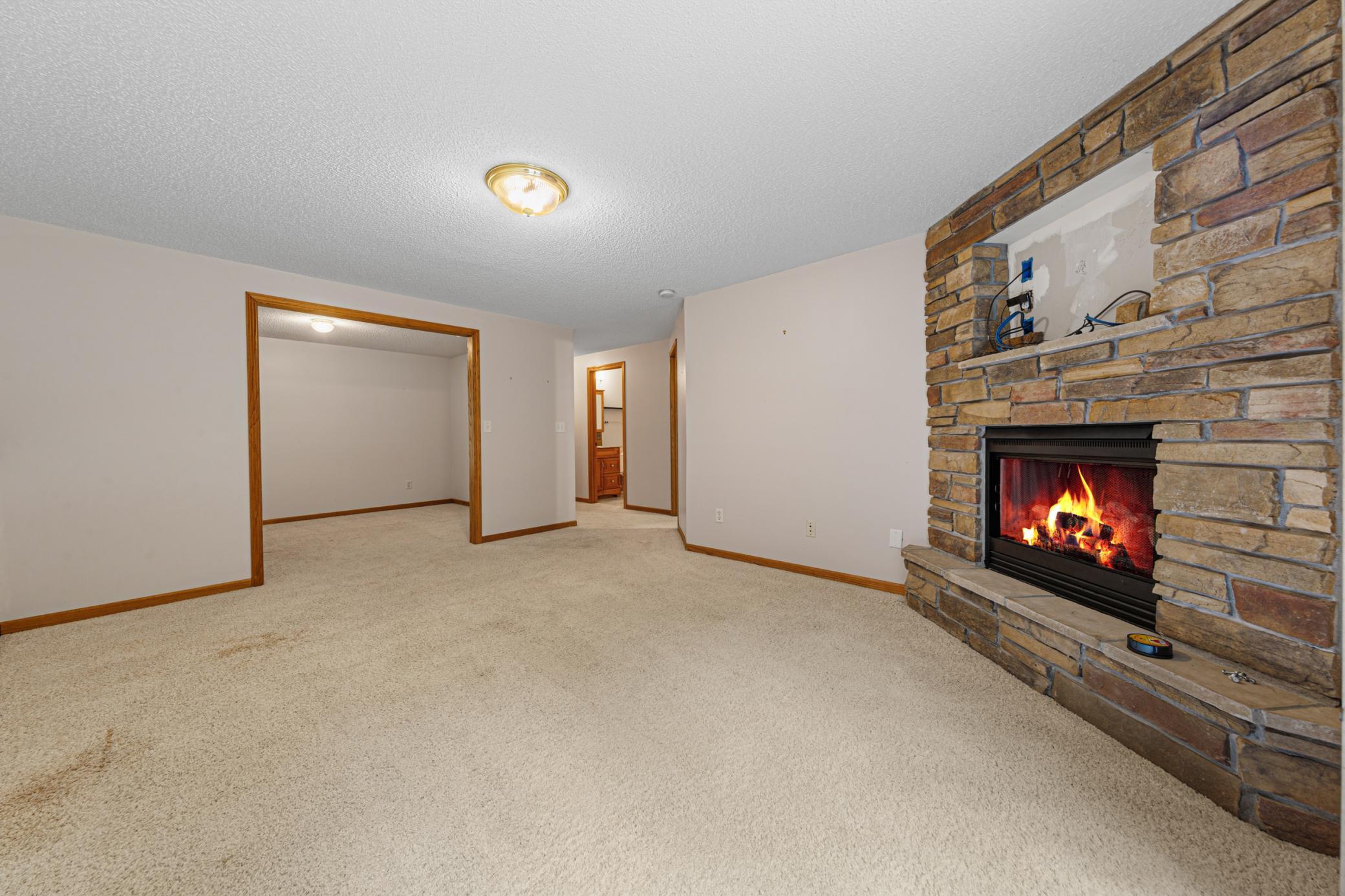 30 family room_lower.jpg