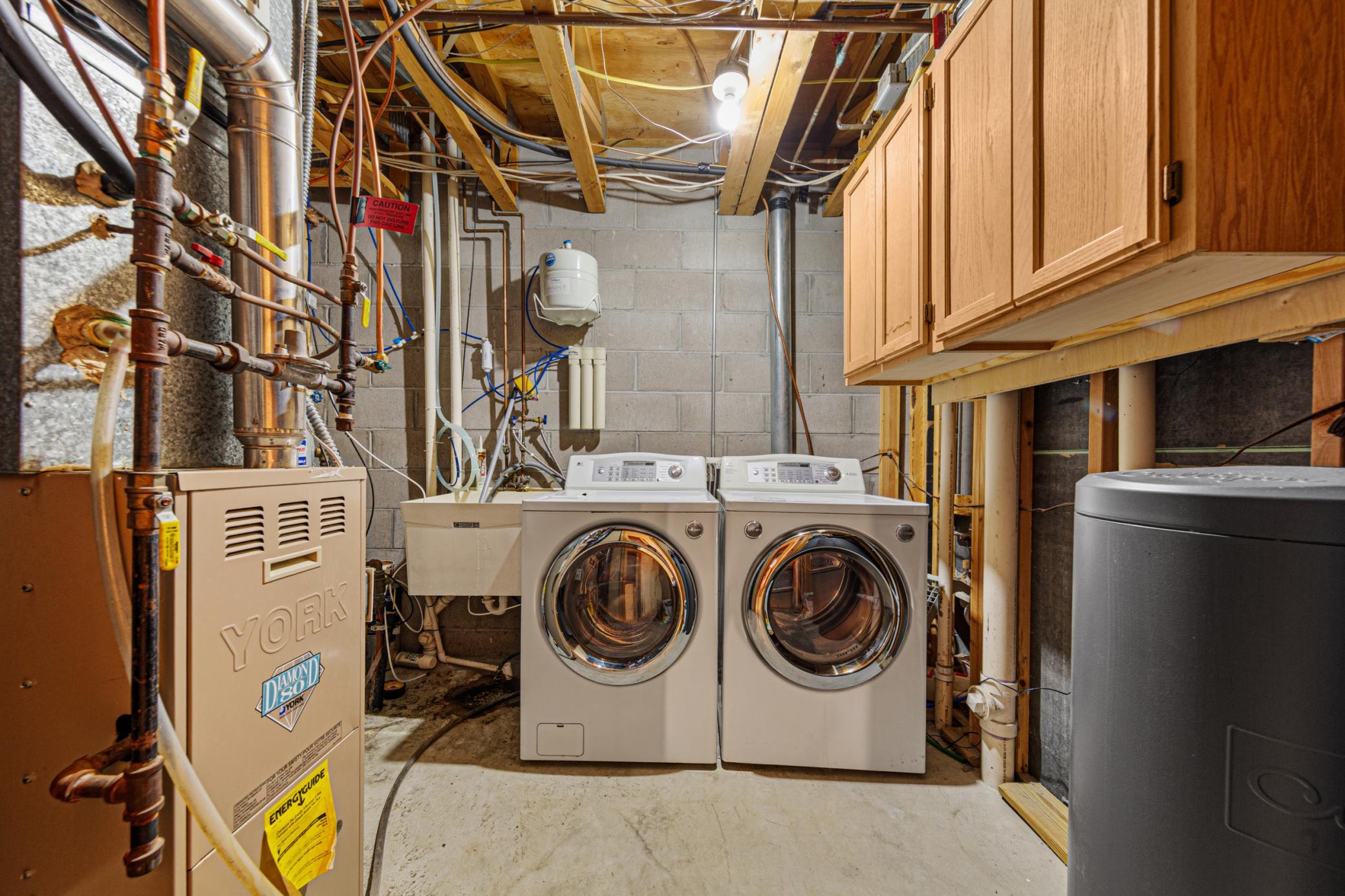 33 laundry_utilities_lower.jpg