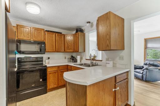 11 kitchen.jpg