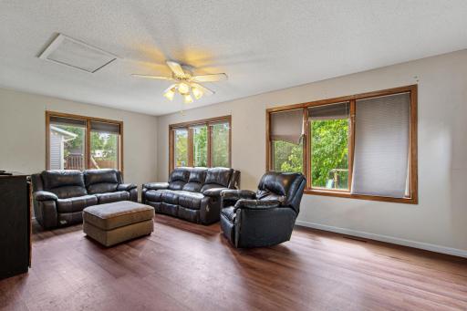 15 family room.jpg
