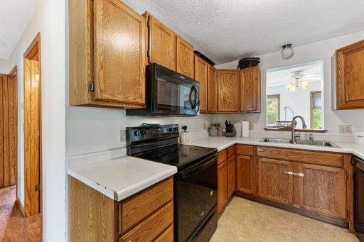9 kitchen.jpg