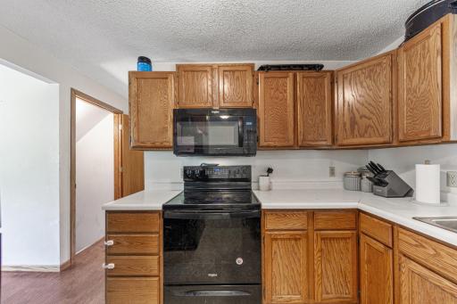 12 kitchen.jpg