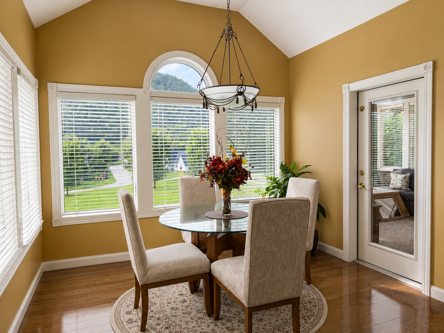 06 breakfast nook.PNG