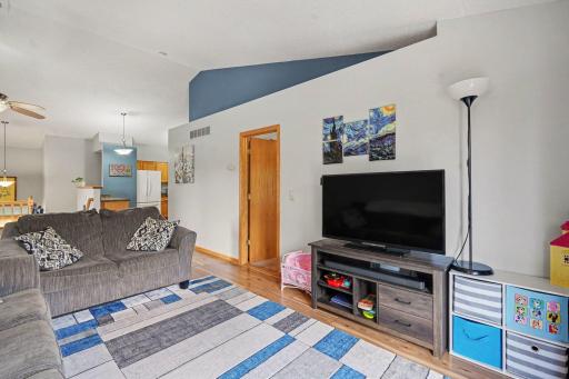 3901 124th Circle NW, Coon Rapids, MN 55433