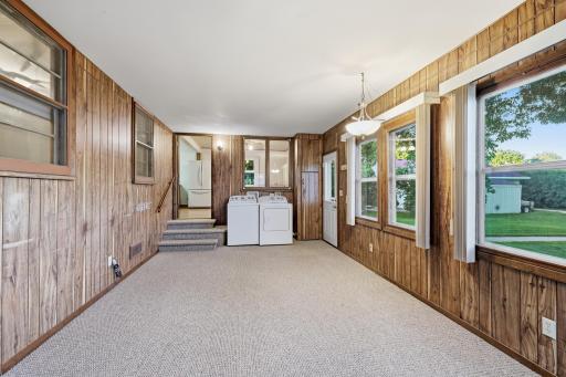 Laundry can be moved downstairs - options!