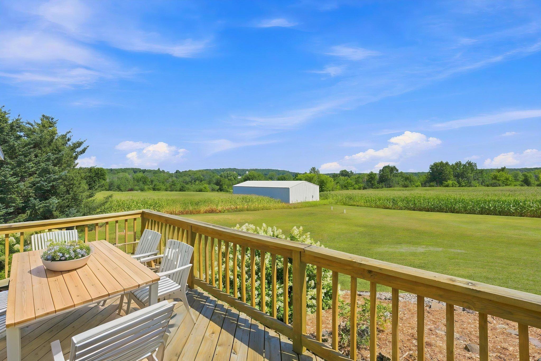 Deck/Virtually Staged