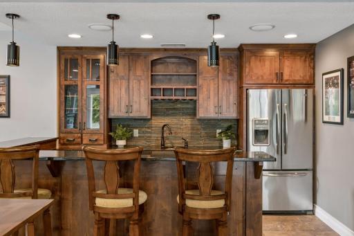 15710 52nd Avenue N, Plymouth, MN 55446