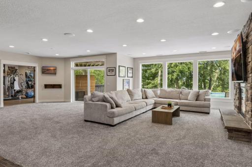 15710 52nd Avenue N, Plymouth, MN 55446